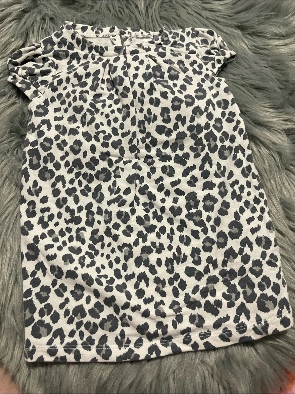 Cute baby girl dress size 18 months by old Navy. Cheetah animal print #2798